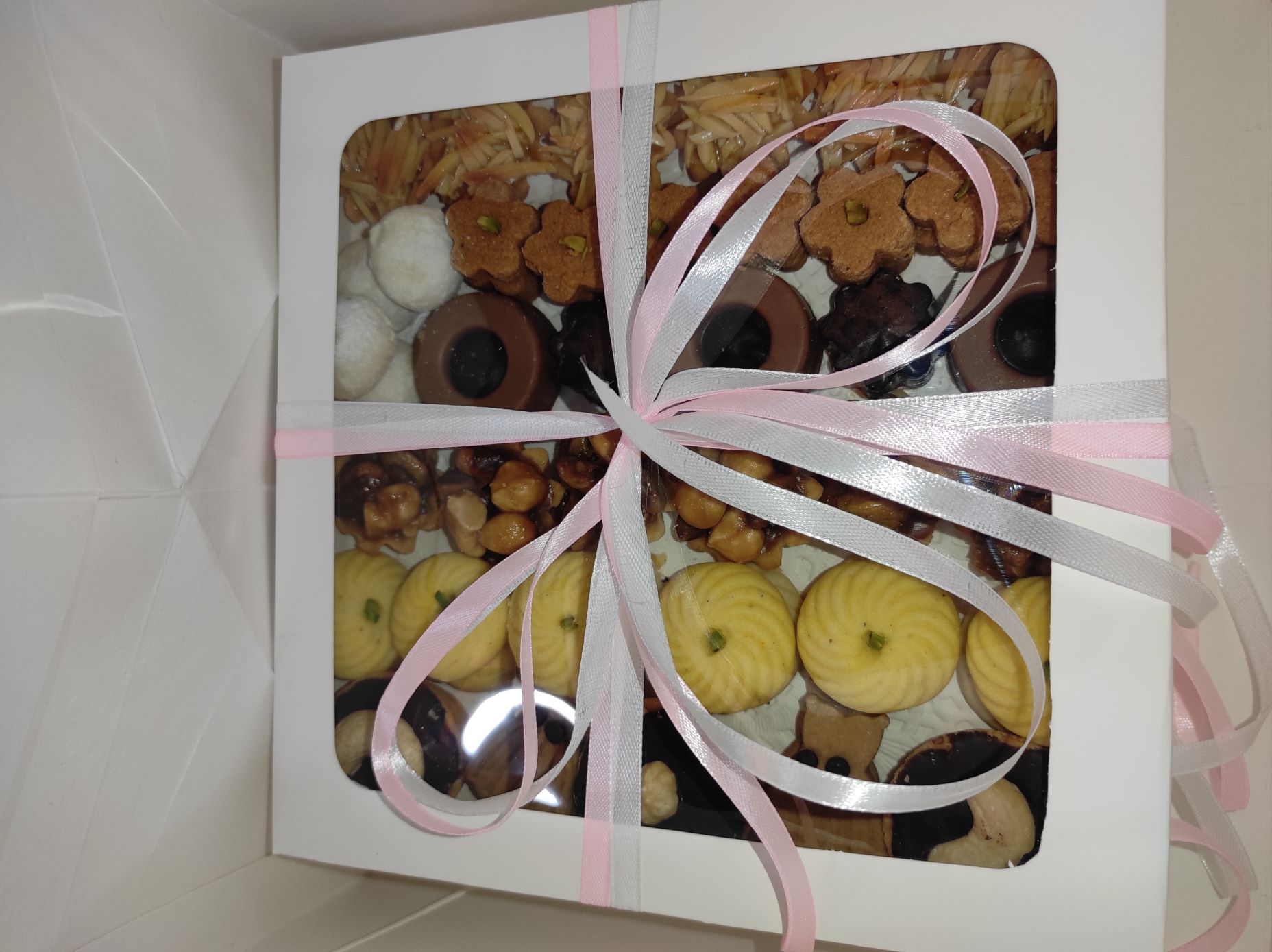 فروش شیرینی خانگی آجیل و میوه خشک